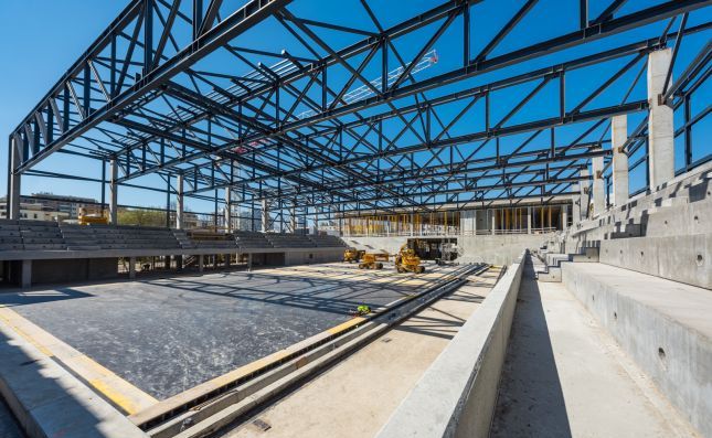 Der Bau der Dachkonstruktion der neuen Schwimmhalle von Szeged kann beginnen